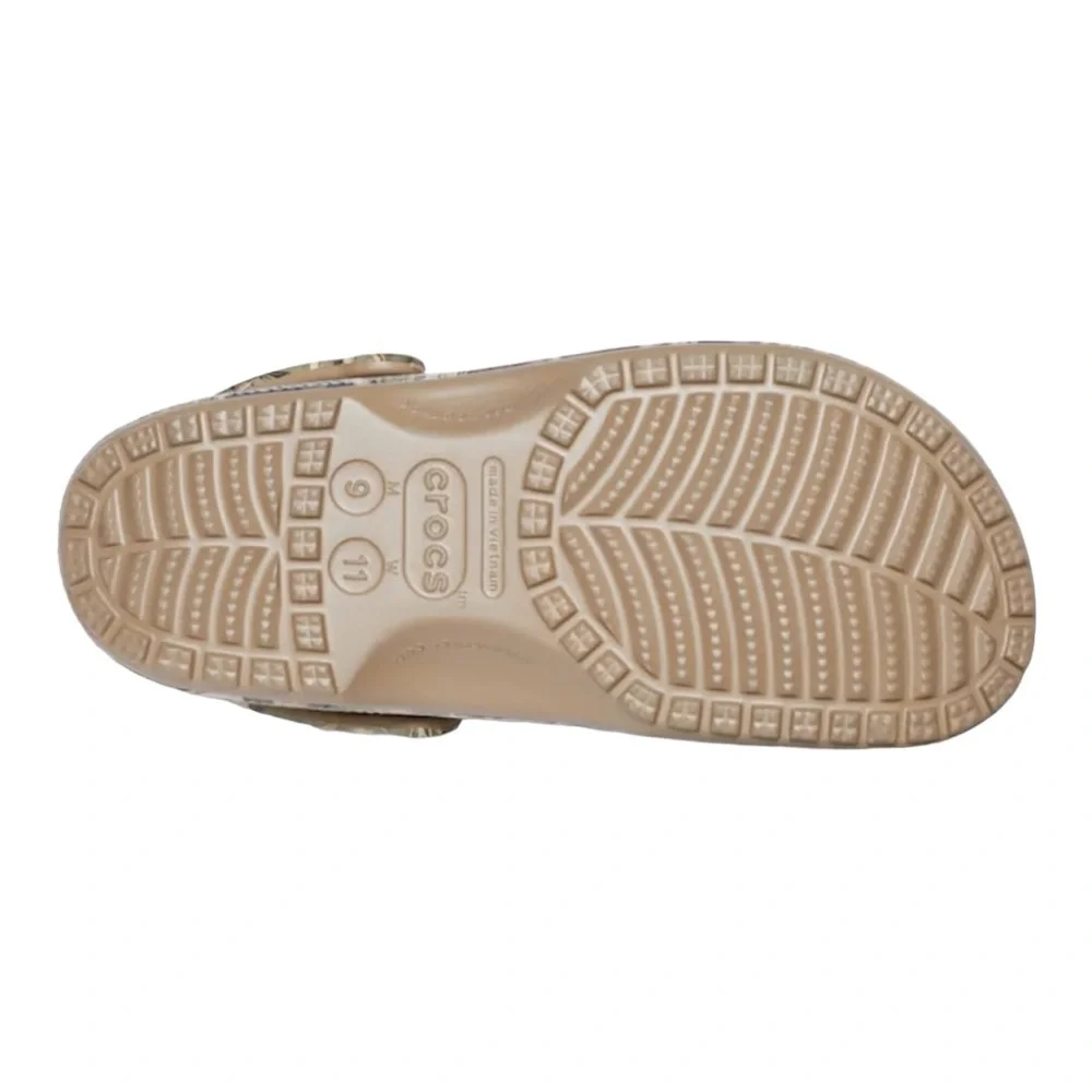 New Crocs CLASSIC REALTREE® Clogs Comfort Shoes Unisex NWT - Picture 4 of 4